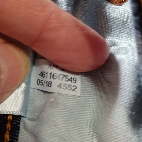 American Eagle Men's 28x32 Skinny Medium Wash Denim Blue Jeans Distressed - Picture 9 of 10